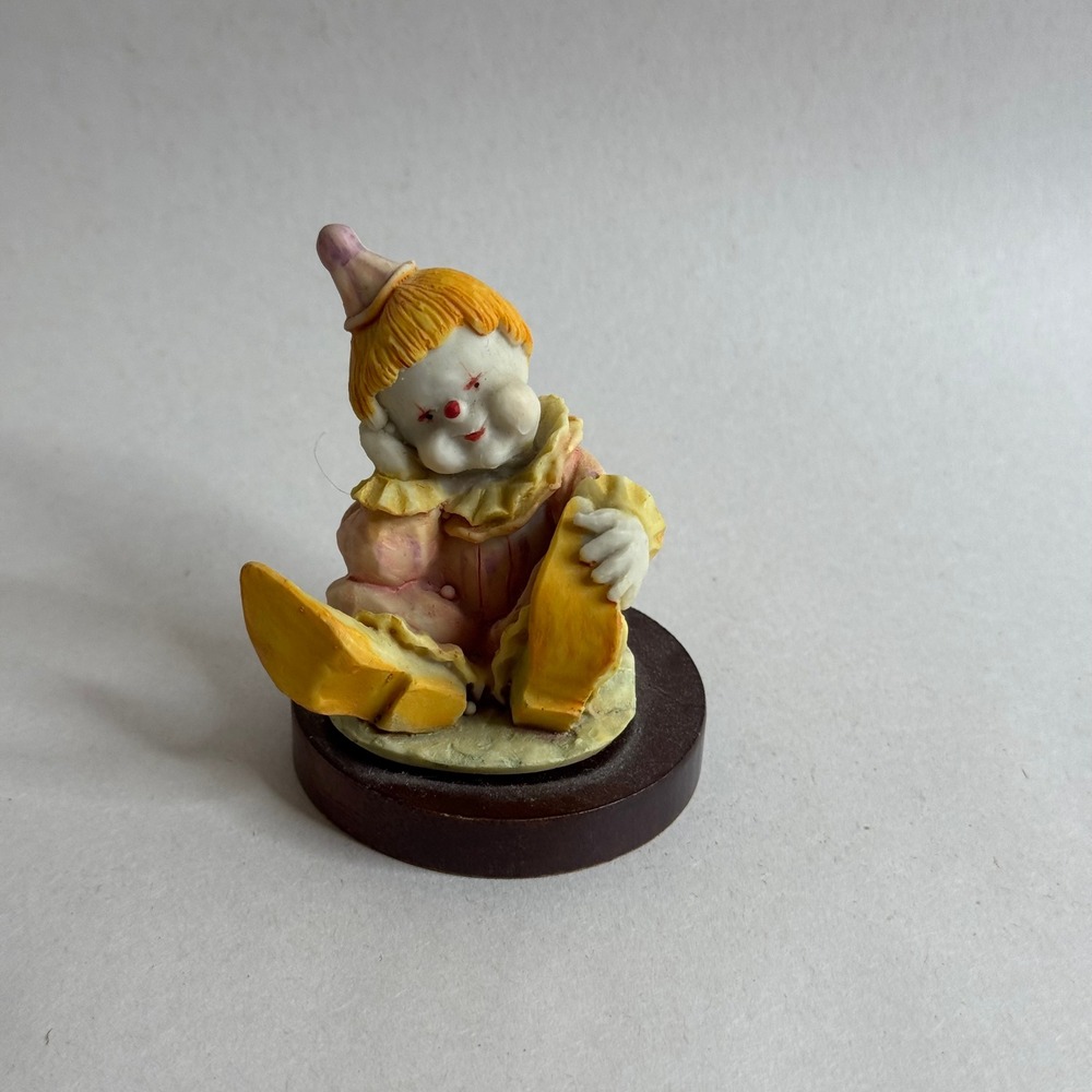 Cedar Point Clown Figurine Miniature Sitting Clown on Wooden Base Yellow Pink
